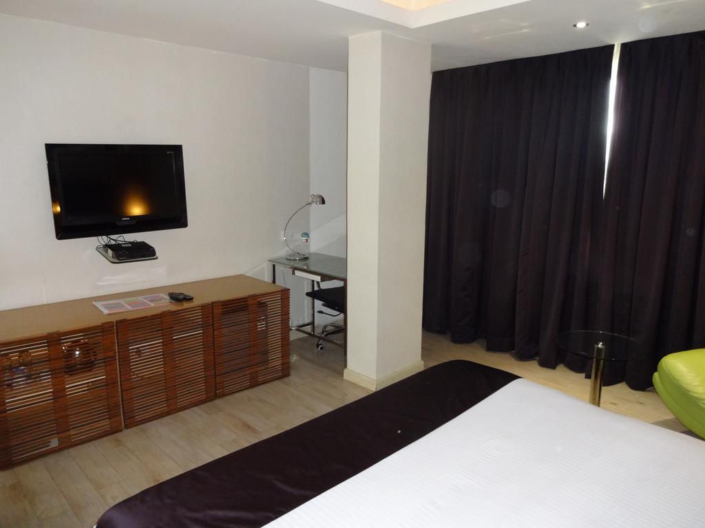 The Purple Leaf Hotels Hyderabad Exteriör bild