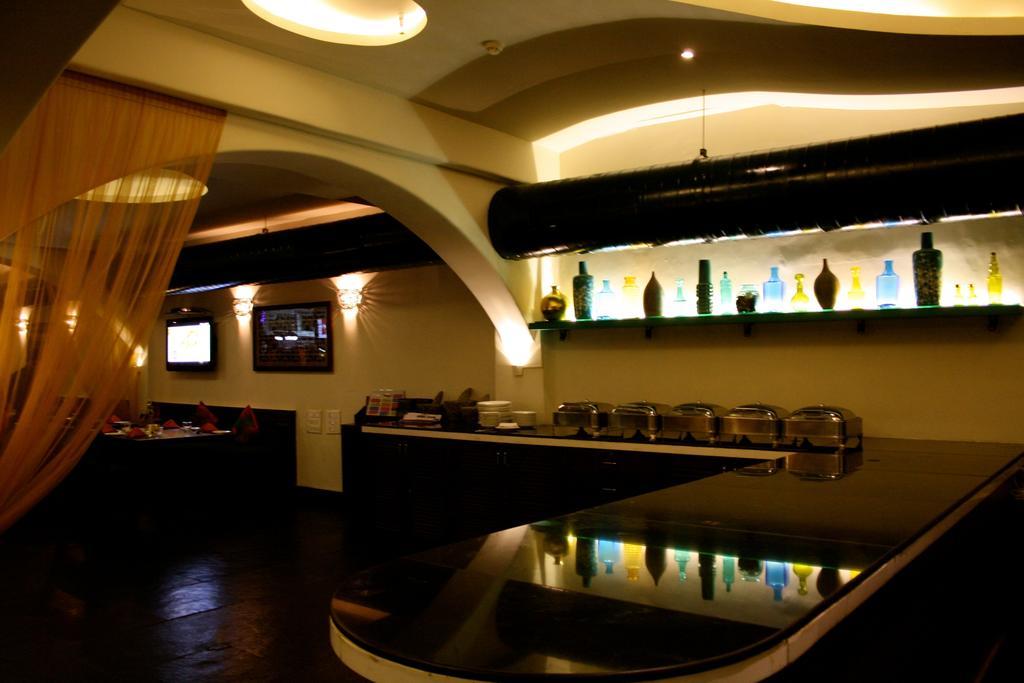 The Purple Leaf Hotels Hyderabad Exteriör bild