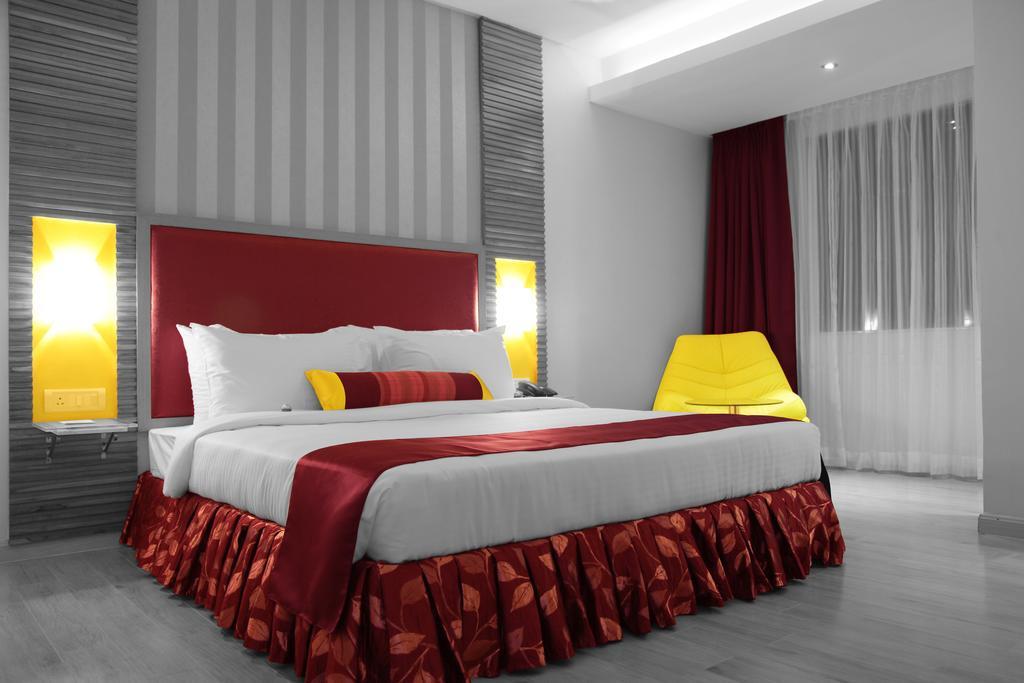 The Purple Leaf Hotels Hyderabad Exteriör bild