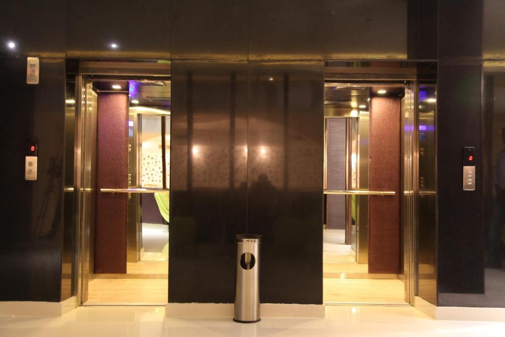 The Purple Leaf Hotels Hyderabad Exteriör bild